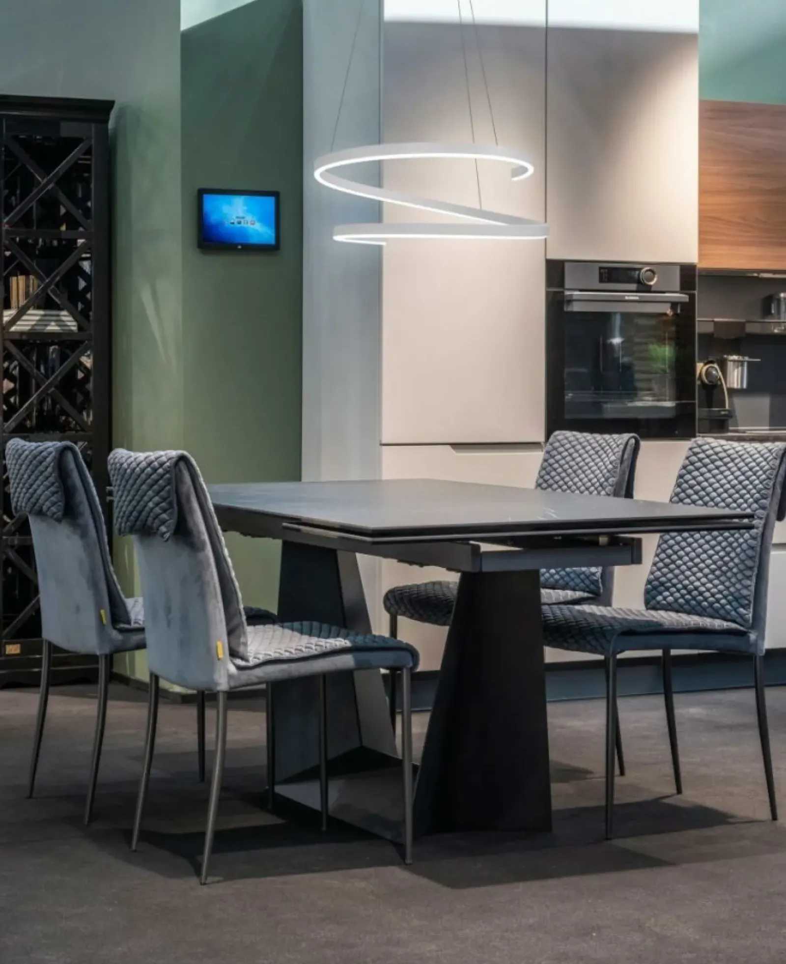 Sklep Kaja Biała, ledowa lampa wisząca w kształcie sprężyny K-8182 z serii KOLOSO | Kaja Oś biały Store