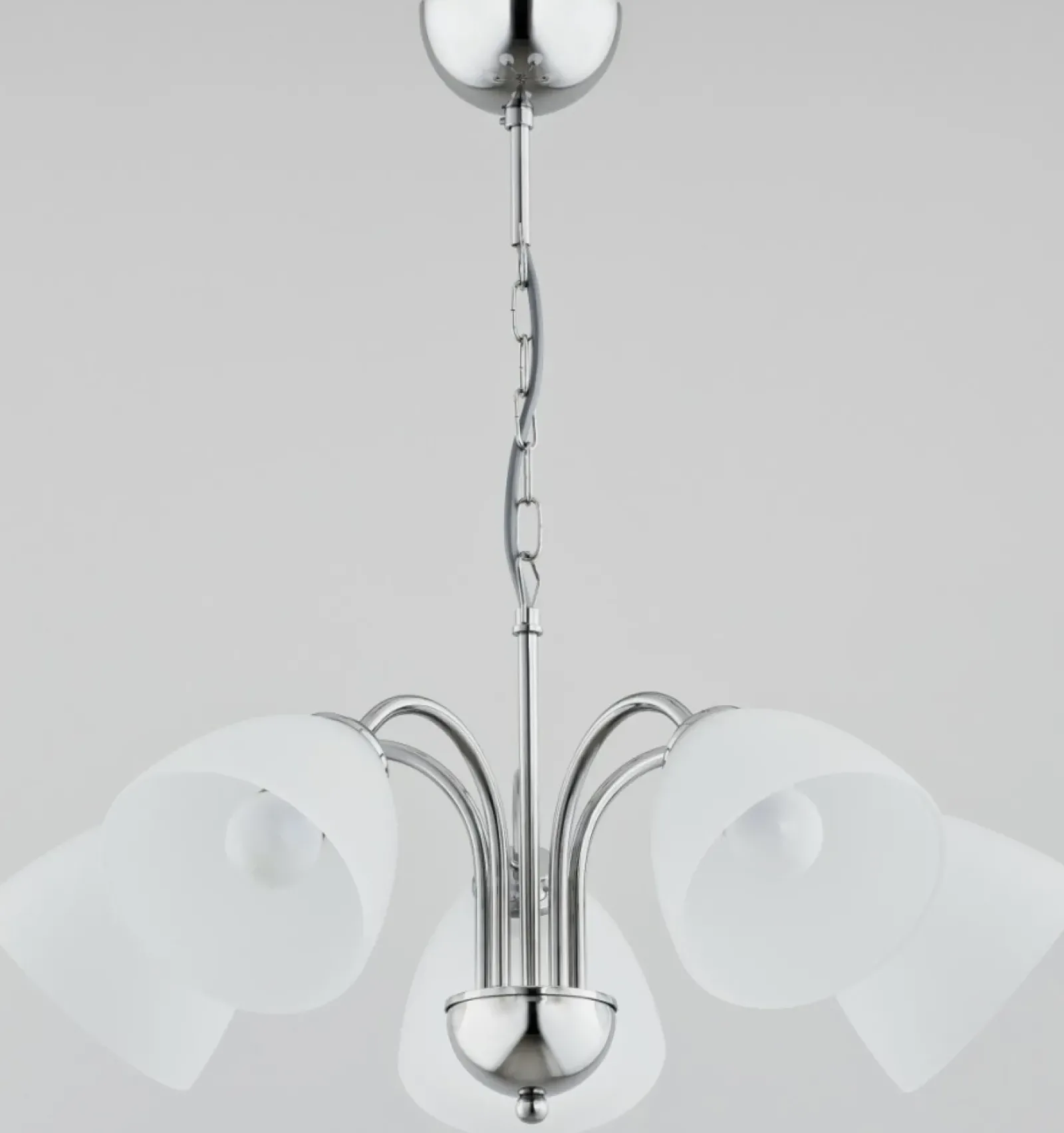 Sklep Kaja Chromowana lampa wisząca z 5 mlecznymi kloszami AL 21255 | Kaja Store