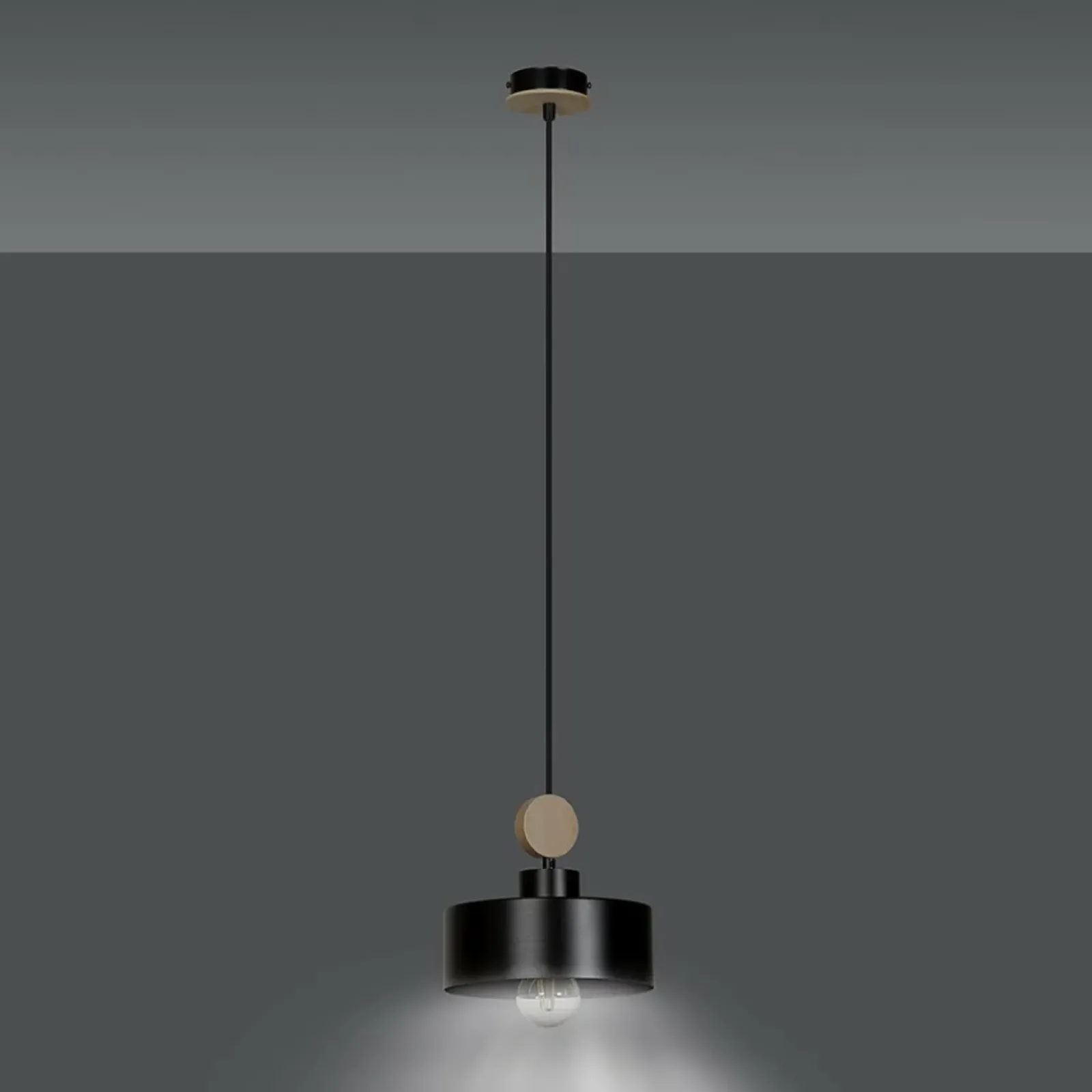 Sklep Kaja Czarna lampa wisząca z drewnianym elementem 582/1 | Kaja Oświetlenie czarny Clearance