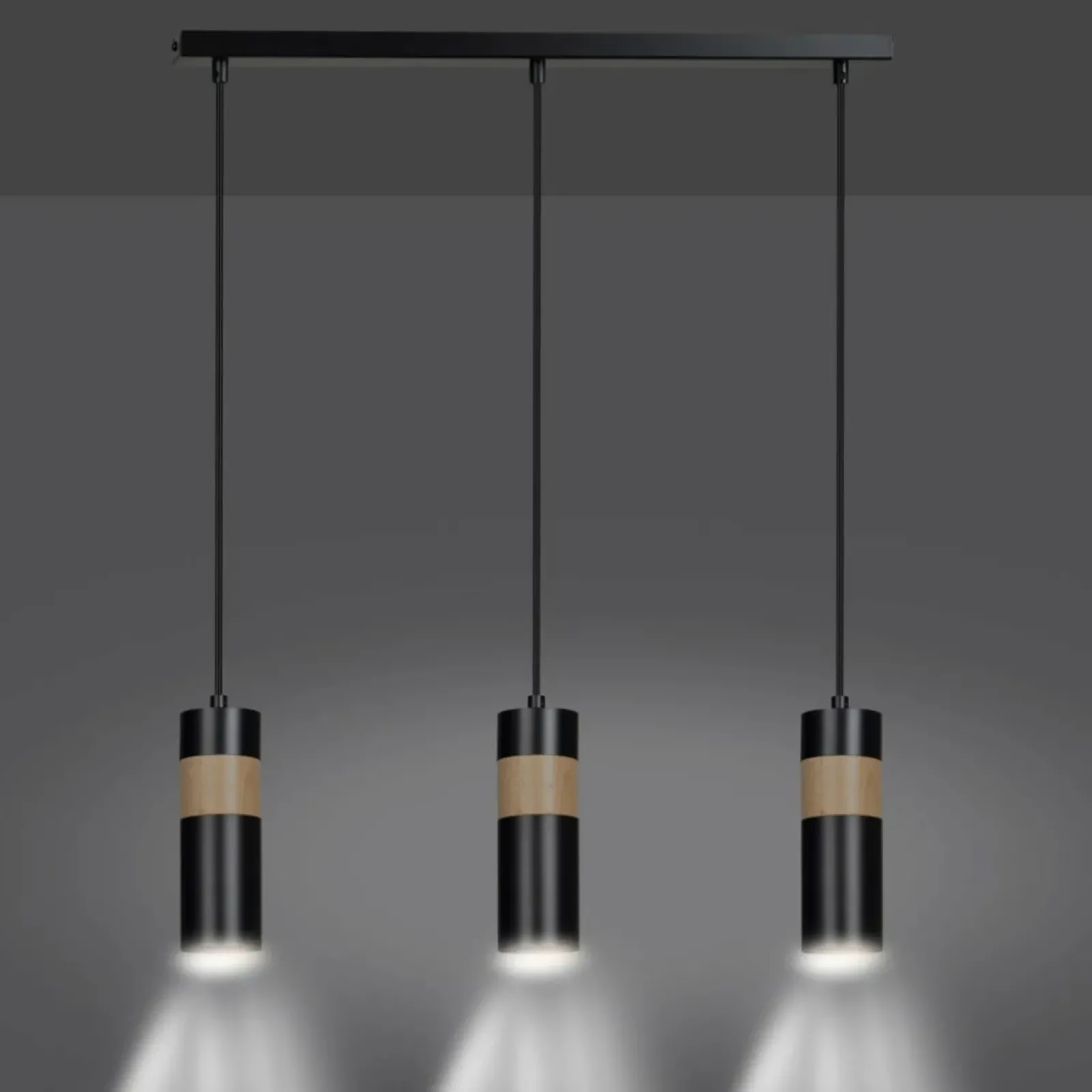 Sklep Kaja Czarna lampa wisząca z drewnianym zdobieniem 732/3 z serii AKA Store