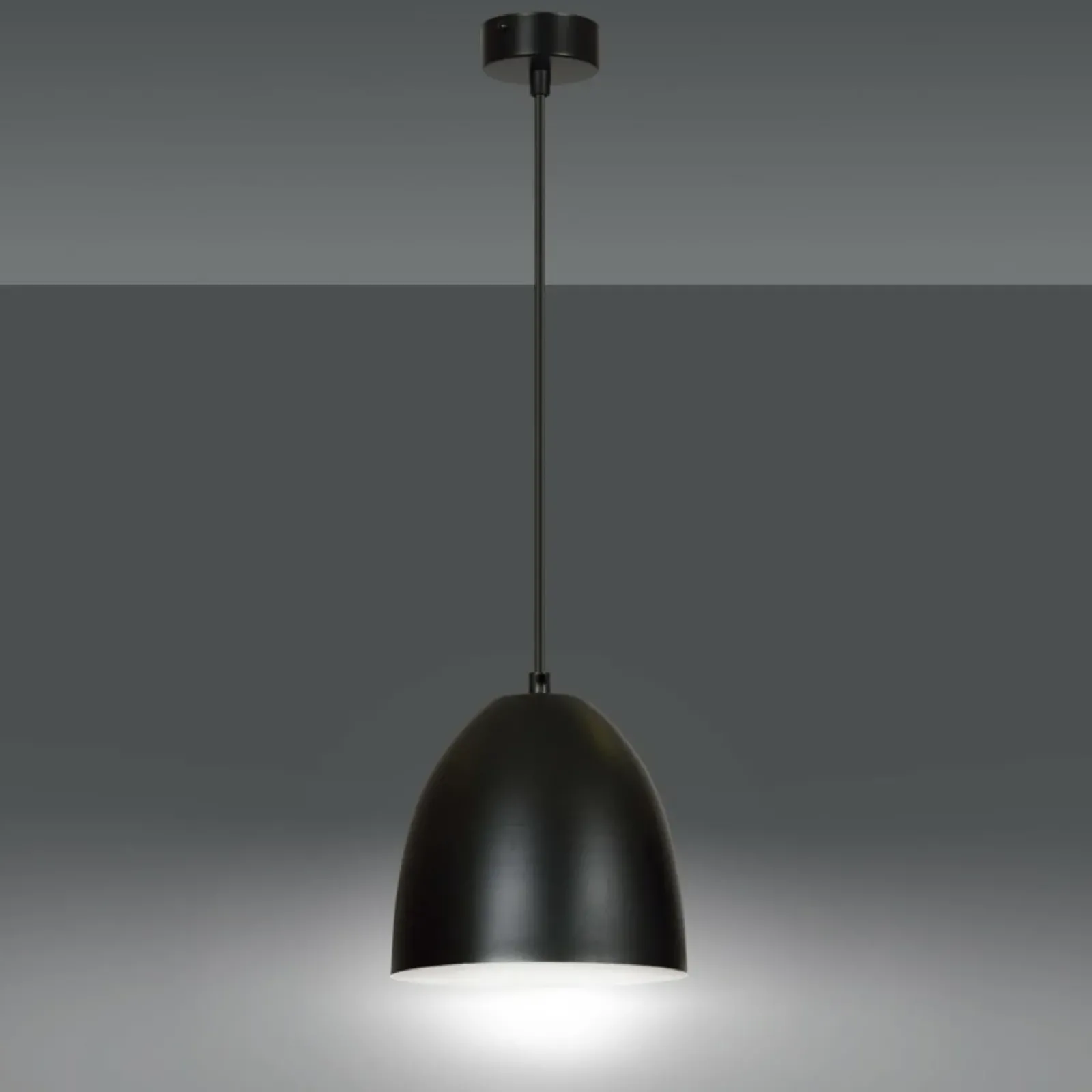 Sklep Kaja Czarna lampa wisząca z półkolistym kloszem 391/1 | Kaja Oświetlenie Sale