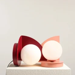 Sklep Kaja Czerwona, modernistyczna lampka stołowa ⌀14cm 1125B15 z serii LOOP | Kaja Oświet* Nowoczesne Lampki Stołowe