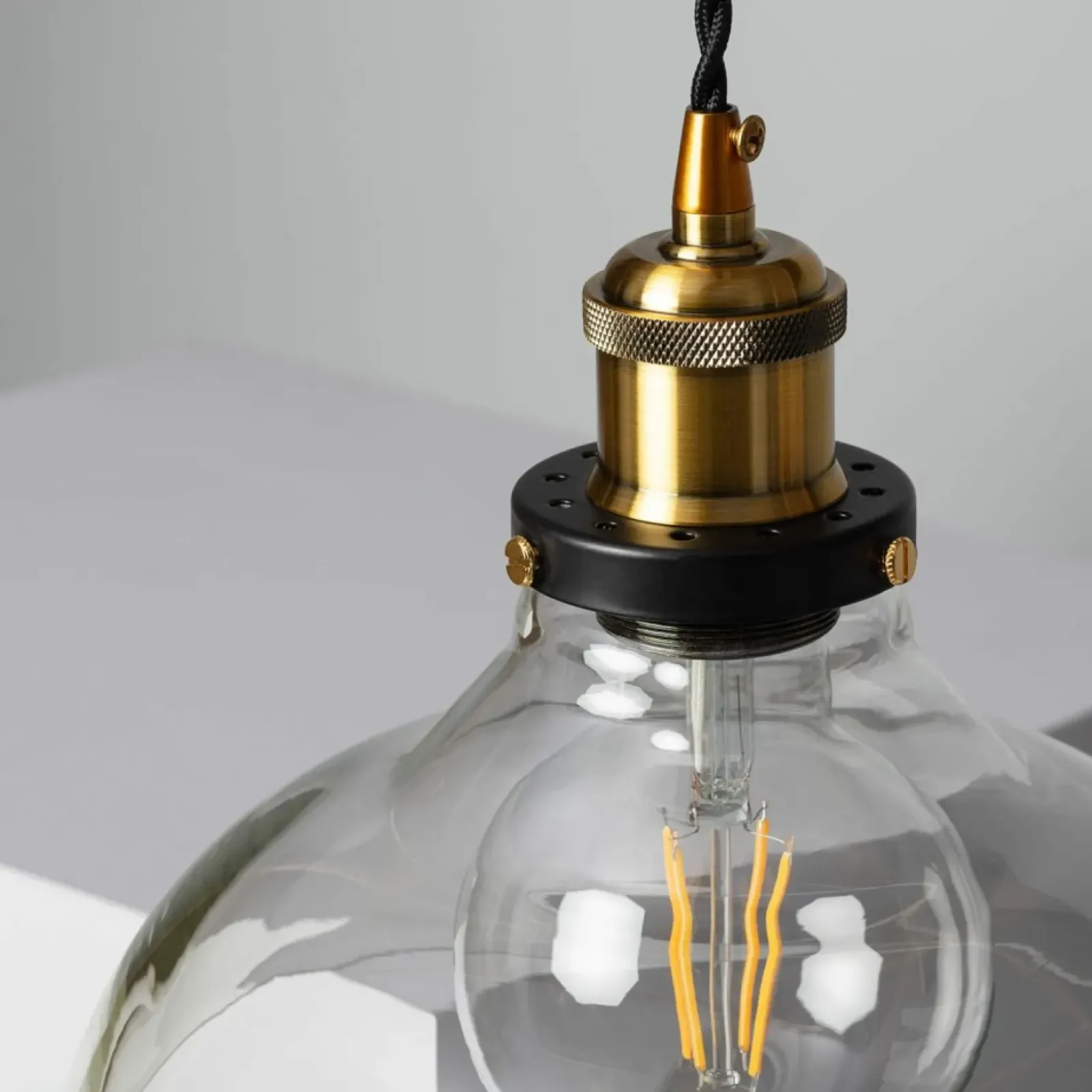 Sklep Kaja Dekoracyjna, szklana lampa wisząca retro ABR-SLWH HINTI | Kaja czarny Online