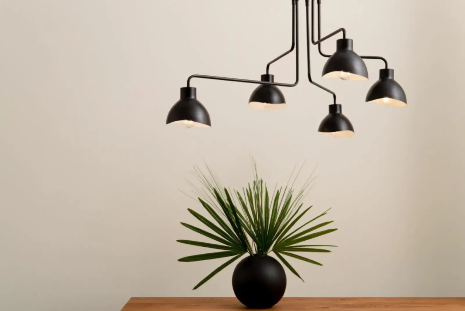 Sklep Kaja Duża, czarna lampa sufitowa w stylu loftowym SIG 32451 z serii HOLI Store