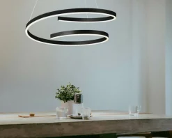Sklep Kaja Efektowna, czarna lampa wisząca, LED o mocy 50W K-8183 z serii KOLOSO | Kaja Ośw czarny Store