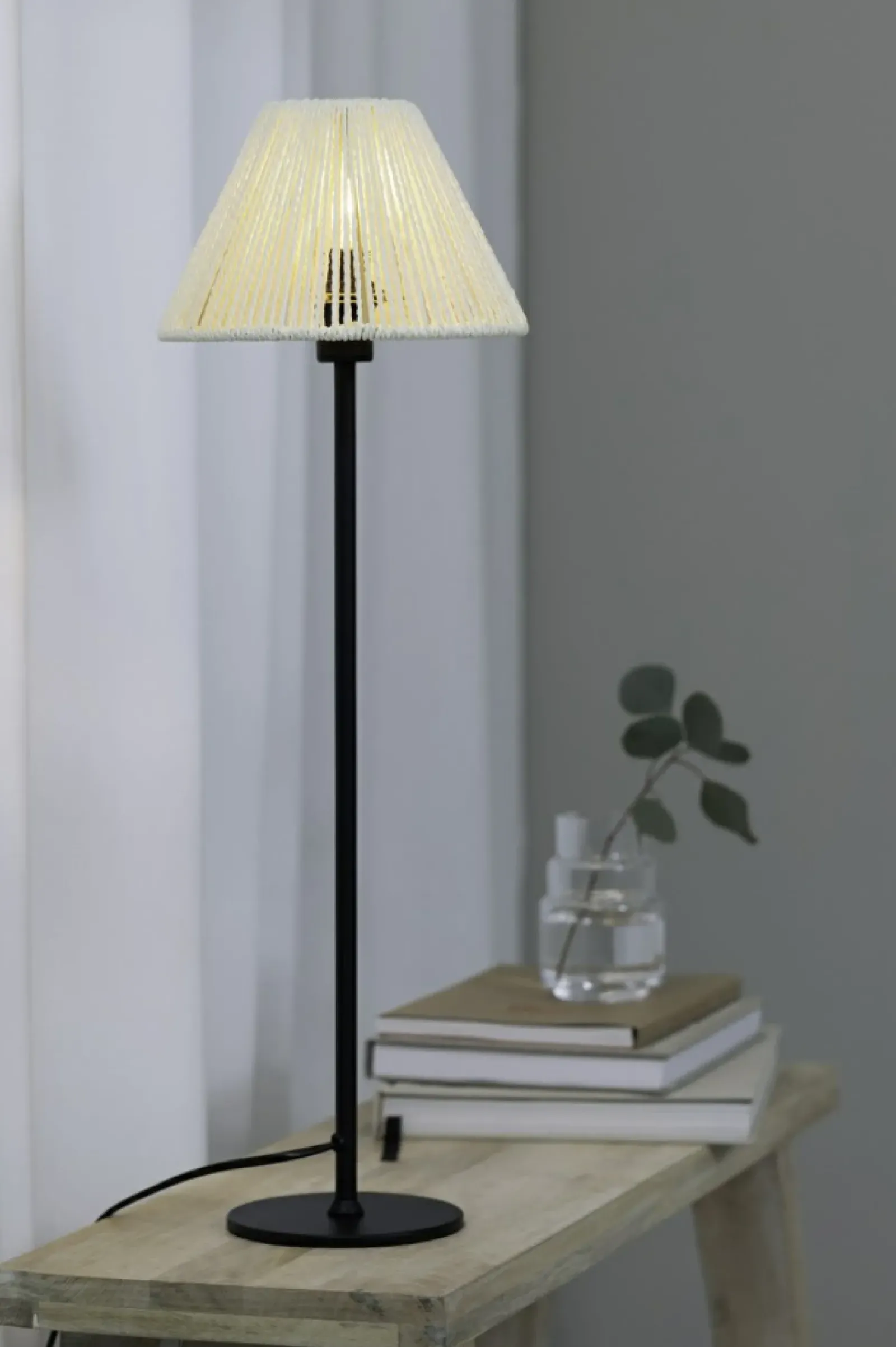 Sklep Kaja Lampa stojąca w stylu eco, z plecionym abażurem 108445 z serii CORDA* Lampy Podłogowe Z Abażurem