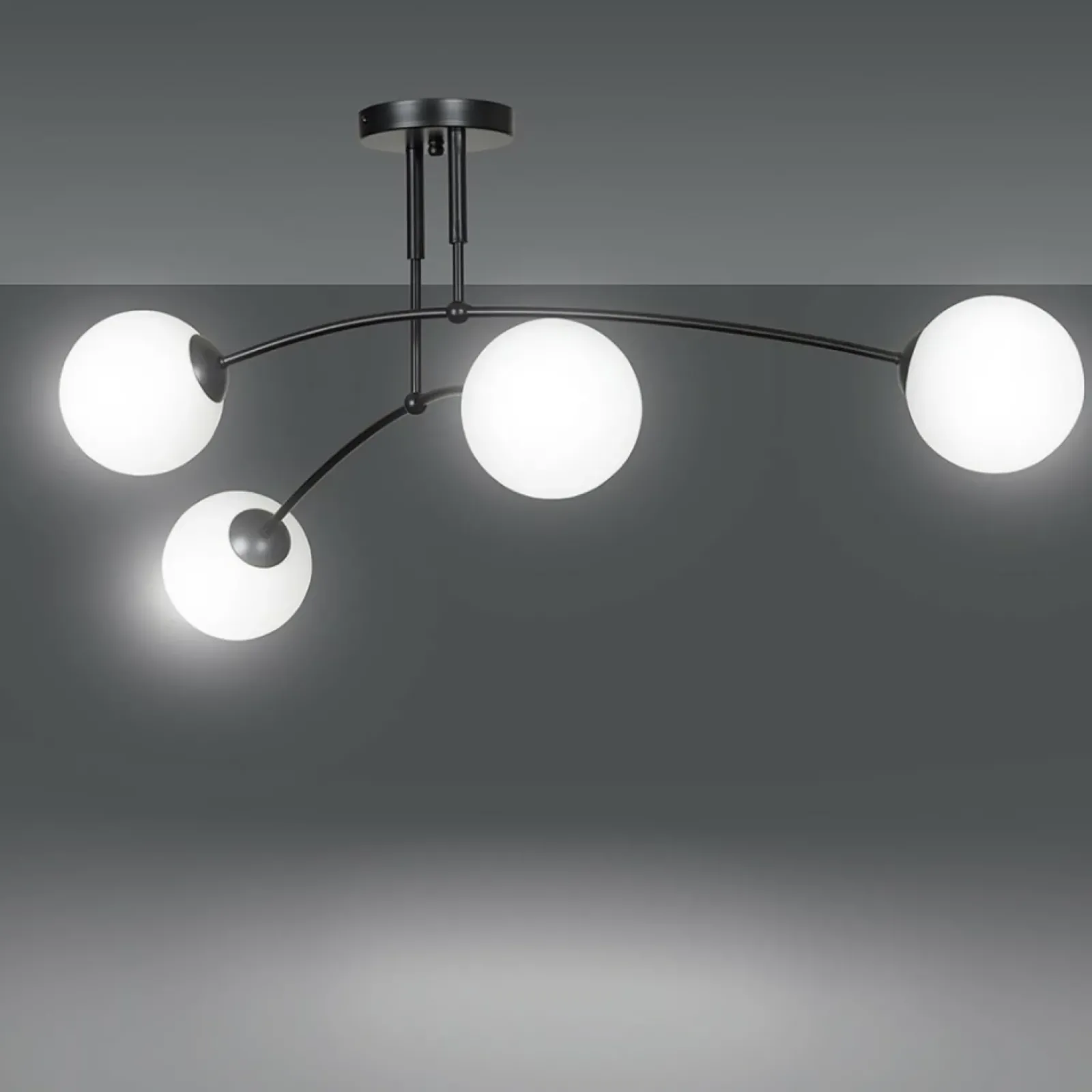 Sklep Kaja Lampa sufitowa z białymi klasycznymi kloszami 670/4 | Kaja Oświetlenie Clearance