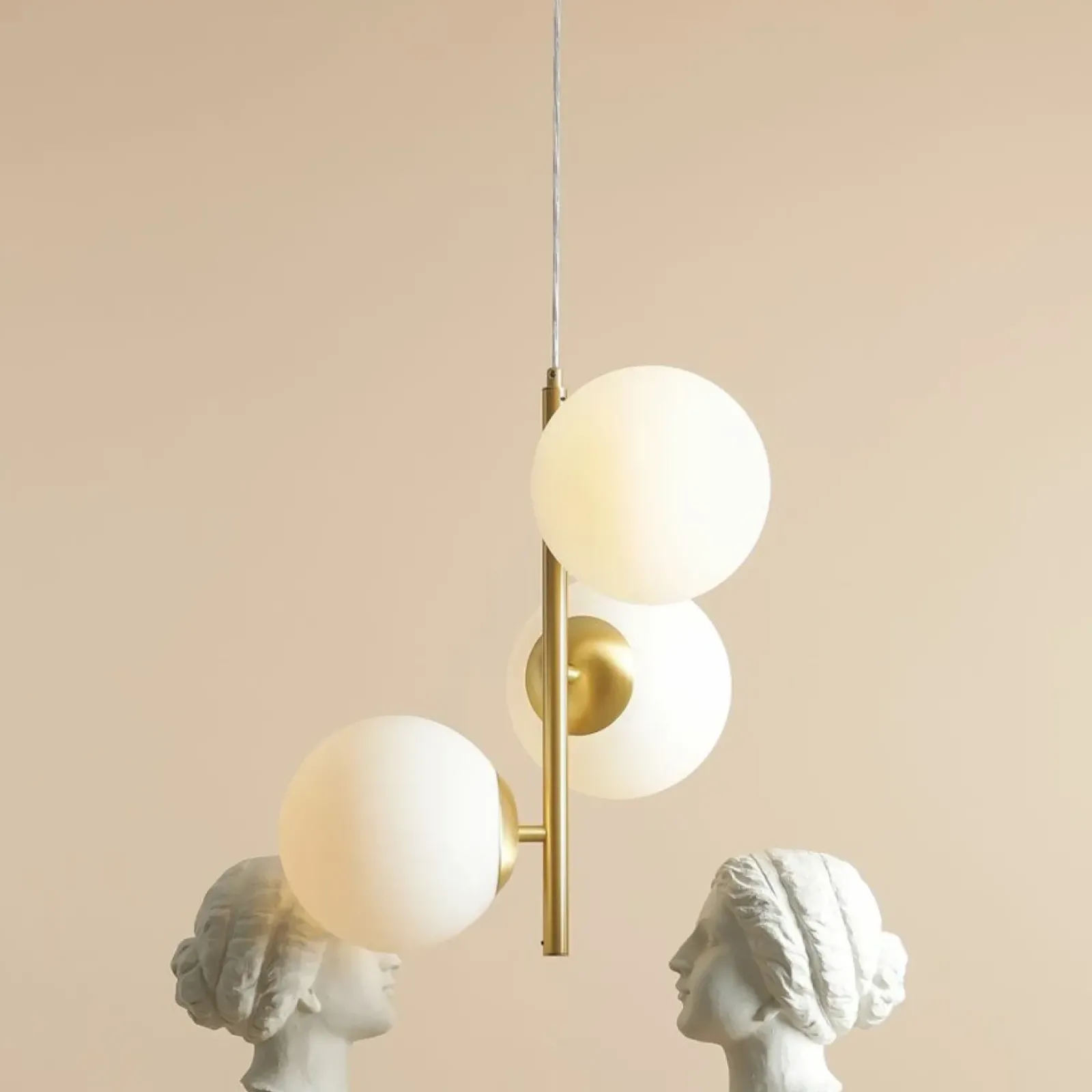 Sklep Kaja Lampa wisząca w kolorze mosiądzu, do salonu 1120E40_M z serii FIN Zadzwońporabattel.783200183(8-16)/mailsklep@kaja.com.pl Discount