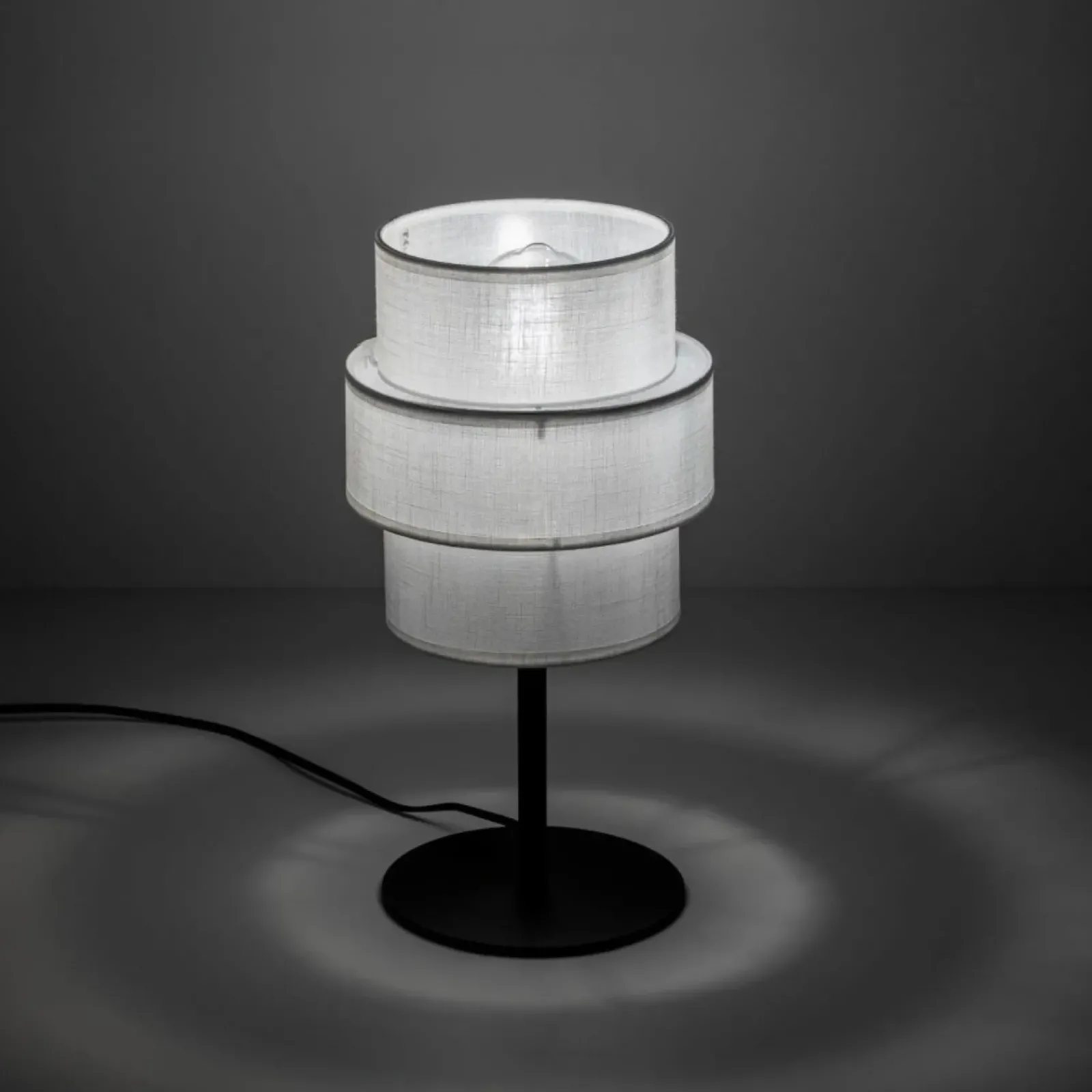 Sklep Kaja Minimalistyczna lampka na szafkę nocną TK 5893 CALISTO WHITE | Kaja* Lampki Stołowe Z Abażurem|Tradycyjne Lampki Stołowe