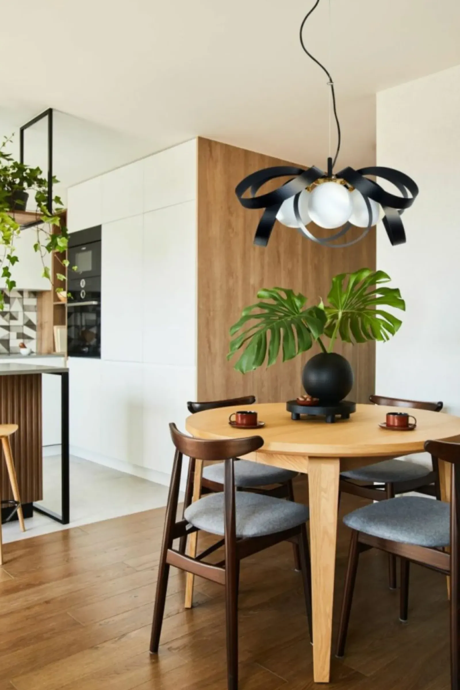 Sklep Kaja Modernistyczna, ozdobna lampa wisząca nad stół ZM 1139 z serii NELA Fashion