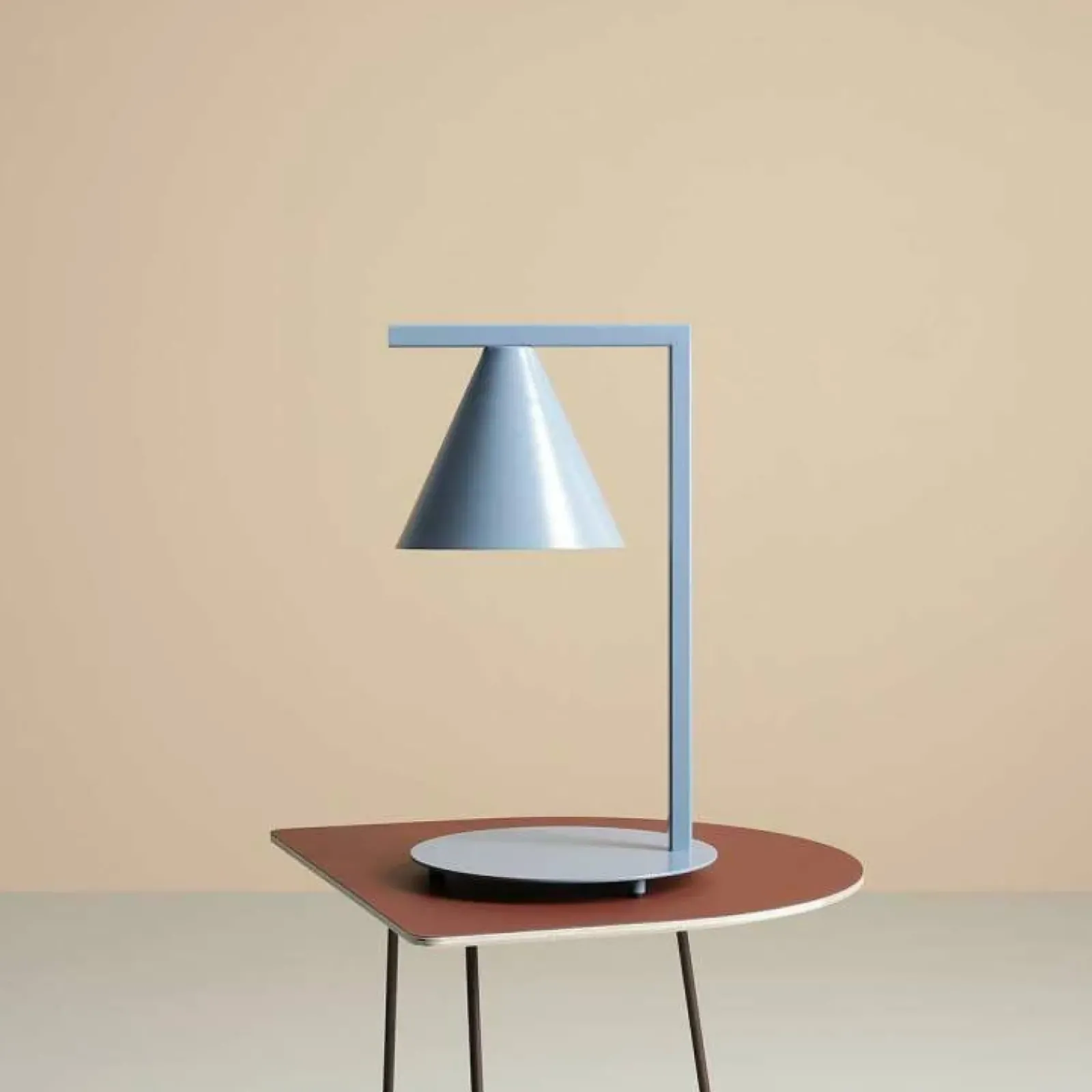 Sklep Kaja Nowoczesna, minimalistyczna lampka stołowa 1108B16 z serii FORM | Kaja* Lampki Biurkowe|Nowoczesne Lampki Stołowe