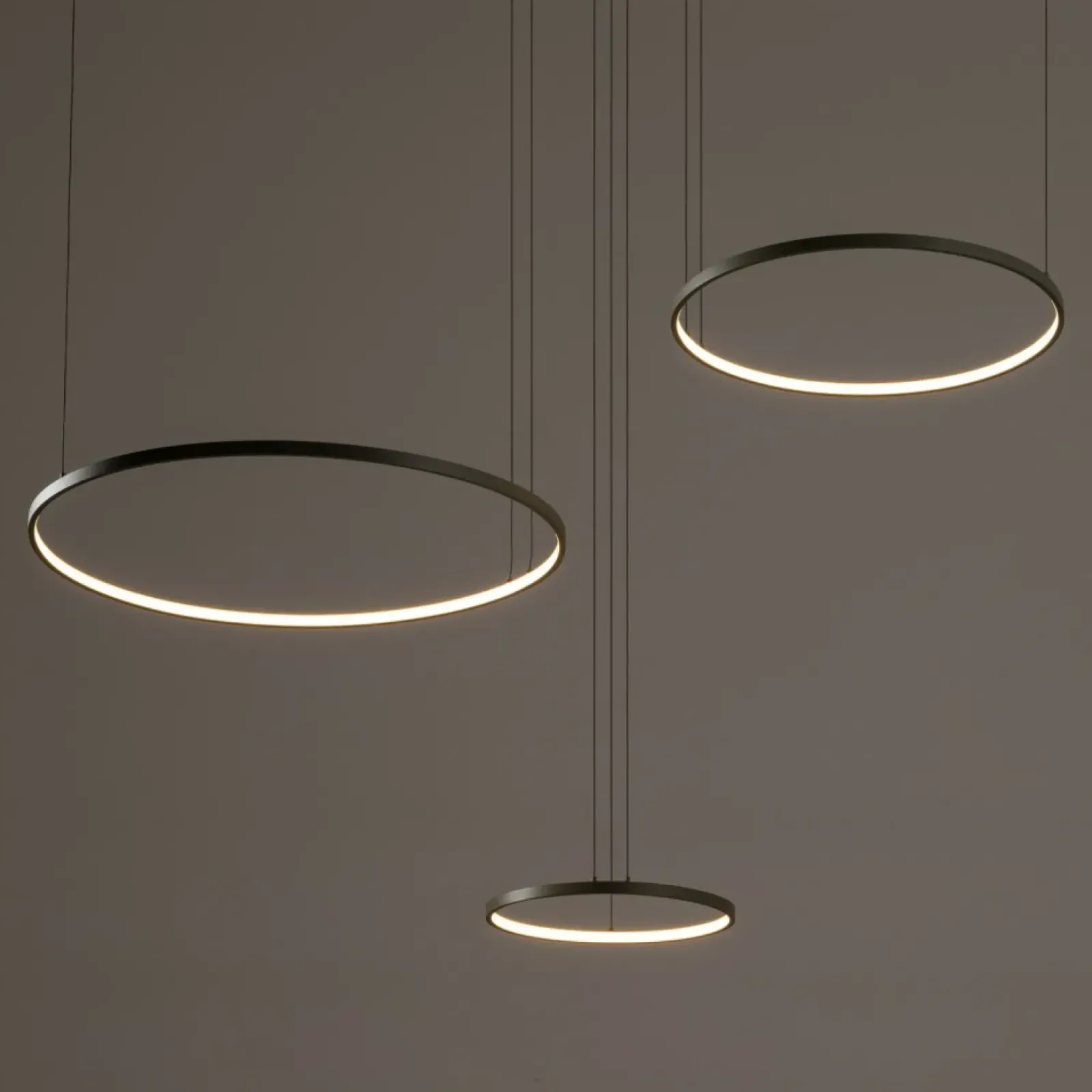 Sklep Kaja Okazała, oliwkowa lampa wisząca, koła LED 11398 CIRCOLO LED | Kaja Best Sale