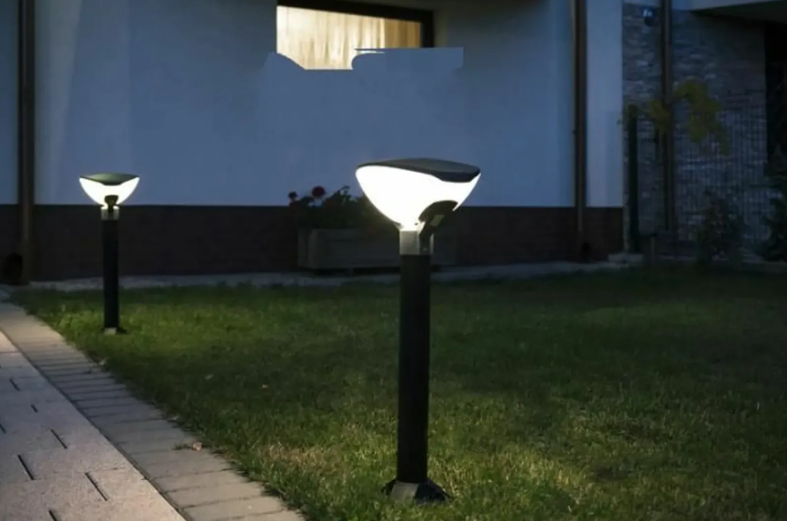 Sklep Kaja Pojedyncza, modernistyczna lampa ogrodowa TEO 2 z serii TEO | Kaja Oświetlenie* Lampy Ogrodowe Stojące