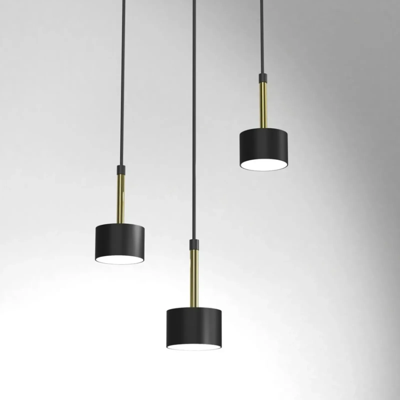 Sklep Kaja Potrójna lampa wisząca w czarno-złotym kolorze MLP7762 z serii ARENA | Kaja Oświ Discount
