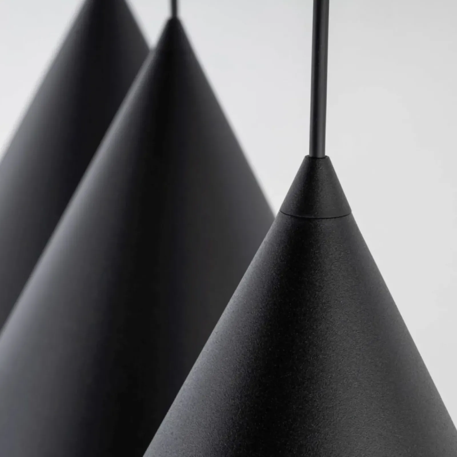 Sklep Kaja Szeroka listwa ze zwisami, nad stół TK 10060 CONO BLACK | Kaja Fashion