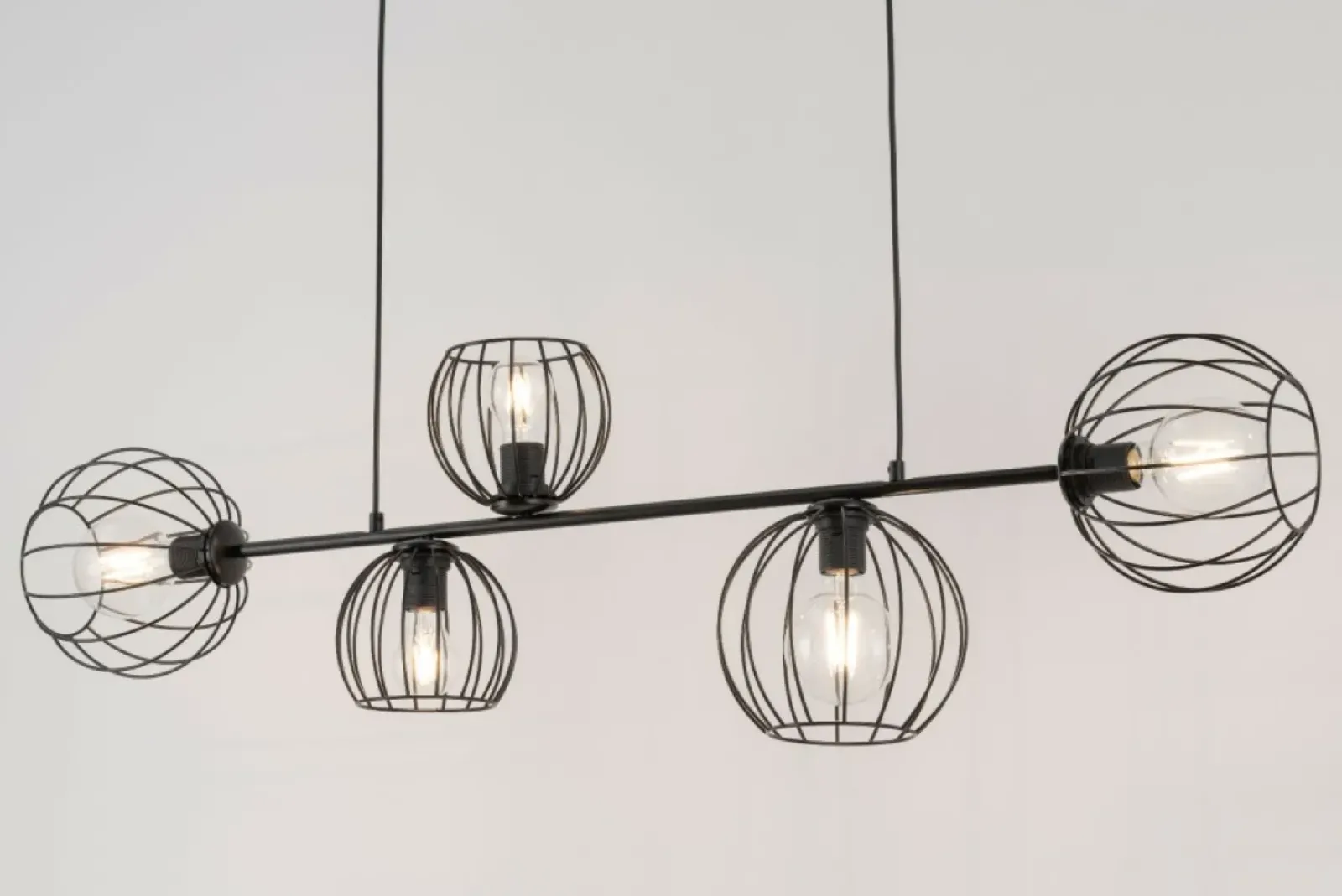 Sklep Kaja Szeroka, minimalistyczna lampa wisząca na listwie SIG 32372 - MADAM czarny Fashion