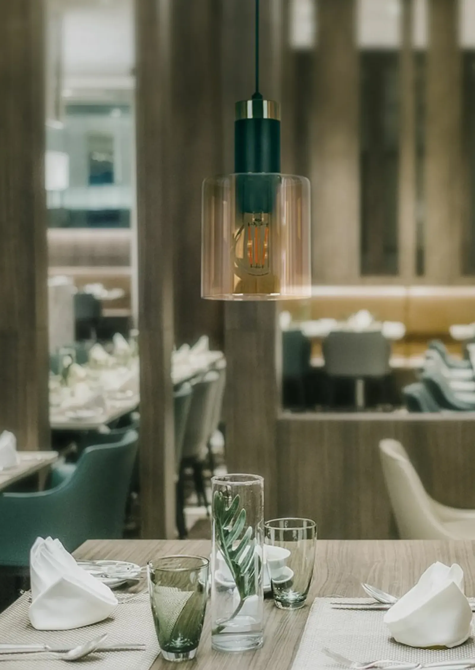 Sklep Kaja Wyjątkowa lampa wisząca z bursztynowym kloszem K-5255 z serii ALTO Outlet