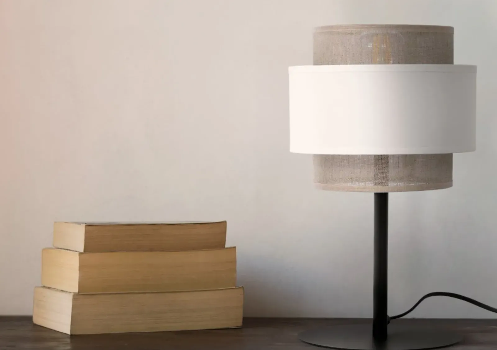 Sklep Kaja Wyjątkowa lampka stołowa z dwuczęściowym abażurem K-5276 z serii CEZAR* Lampki Stołowe Z Abażurem|Tradycyjne Lampki Stołowe