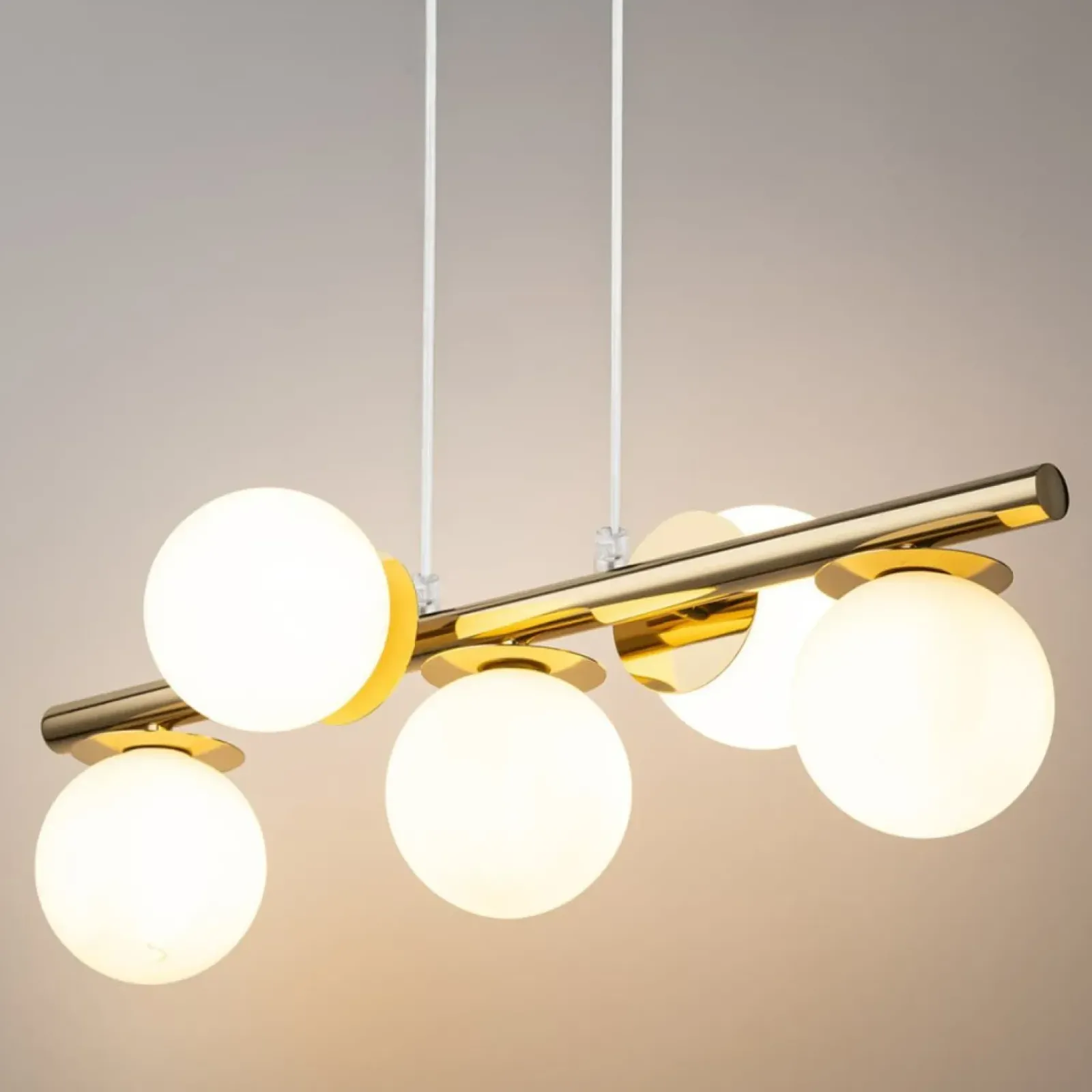 Sklep Kaja Złota lampa wisząca z mlecznymi kloszami SIG 40795 z serii AVOLA Best